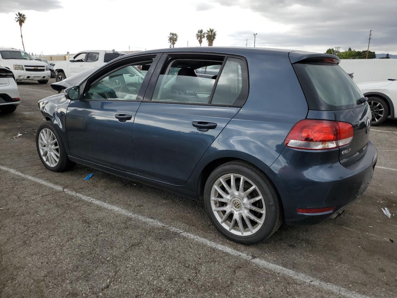 2013 Volkswagen Golf - Фото 2