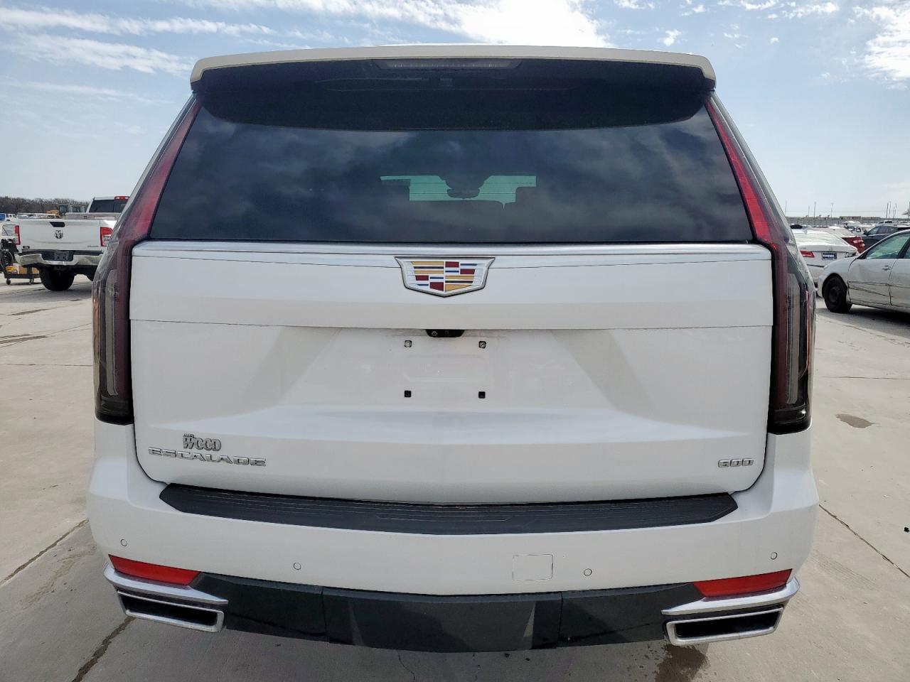 2021 Cadillac Escalade Premium Luxury Platinum - Image 6
