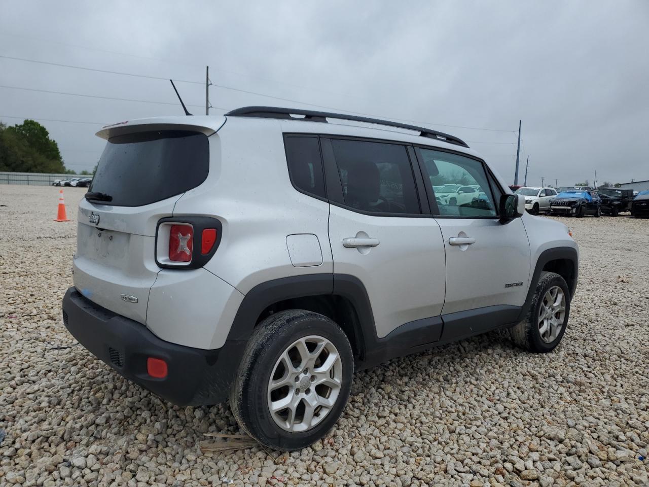 2015 Jeep Renegade Latitude - Фото 3