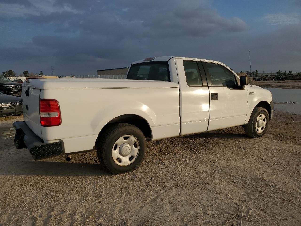 2006 Ford F150 - Image 3