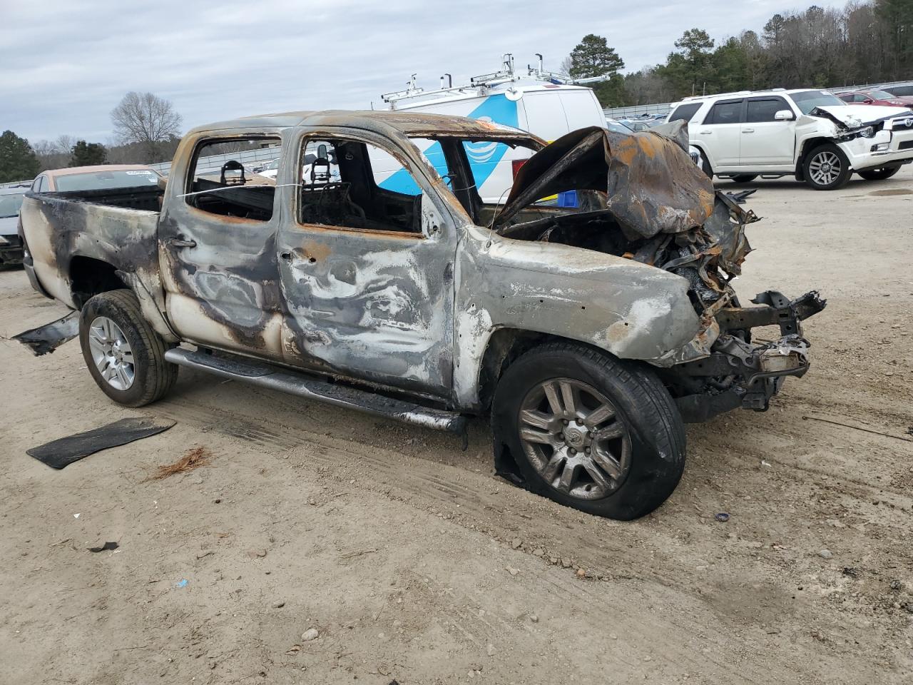 2015 Toyota Tacoma Double Cab - Фото 4