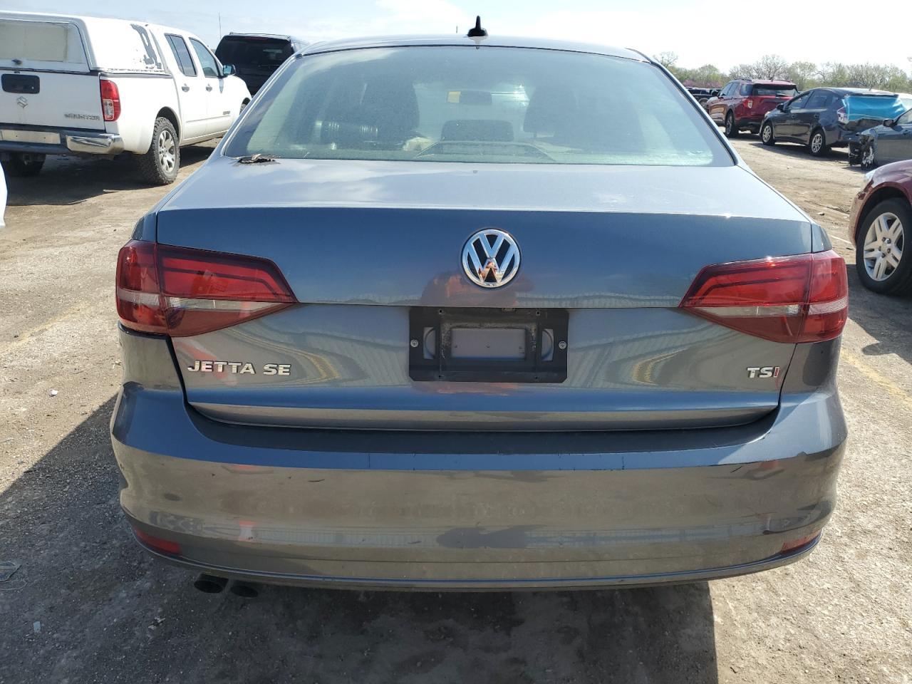 2016 Volkswagen Jetta Se - Image 6