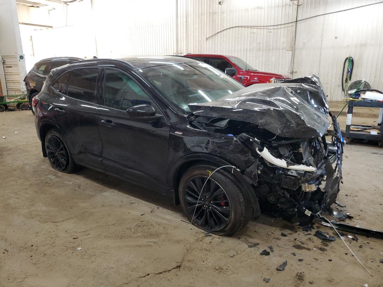 2023 Ford Escape St Line Elite - Фото 4