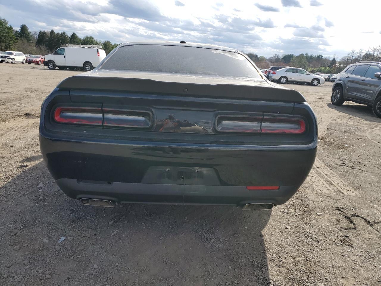2022 Dodge Challenger R/T - Image 6