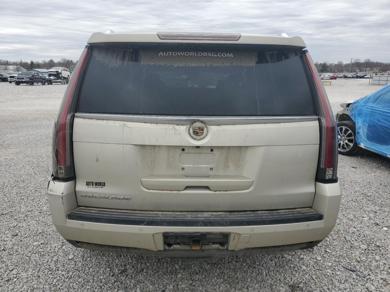 2015 Cadillac Escalade Luxury - Фото 6