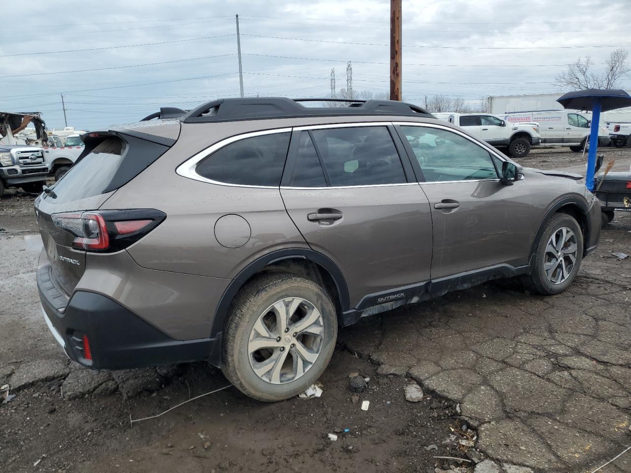 2022 Subaru Outback Limited - Image 3