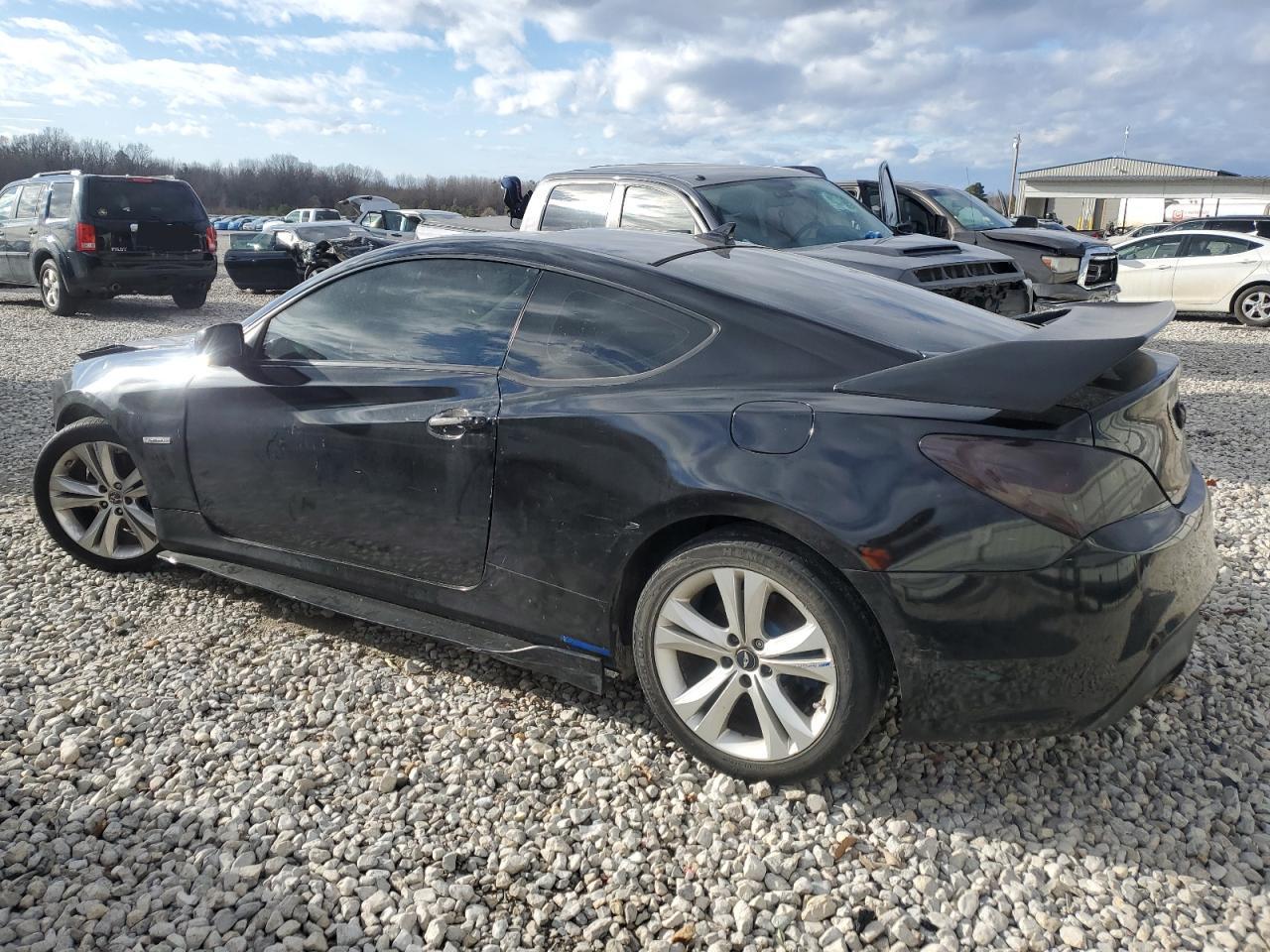 2010 Hyundai Genesis Coupe 2.0T - Фото 2