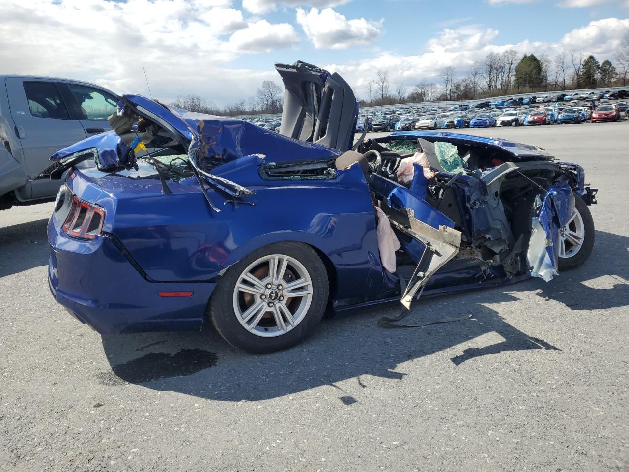 2013 Ford Mustang - Image 3