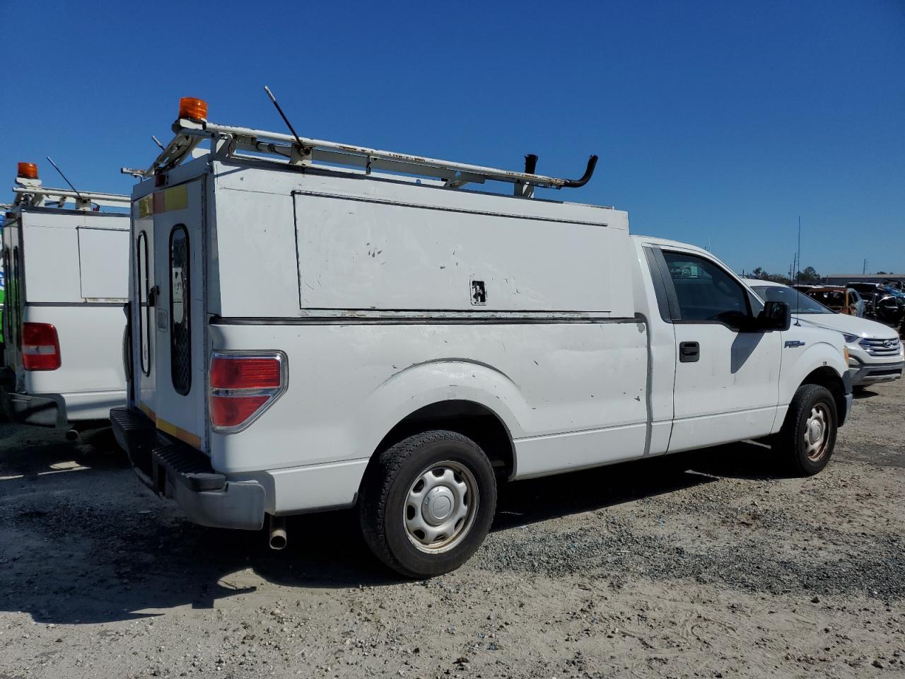 2010 Ford F150 - Фото 3