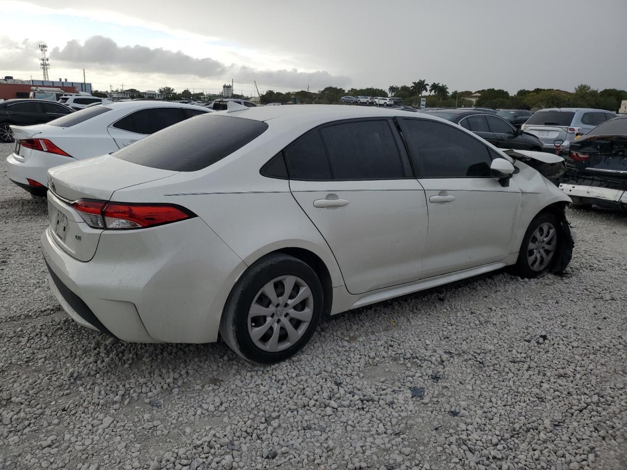 2020 Toyota Corolla Le - Image 3
