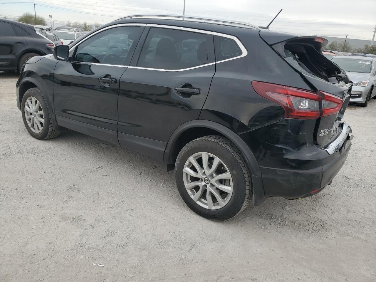 2021 Nissan Rogue Sport Sv - Image 2