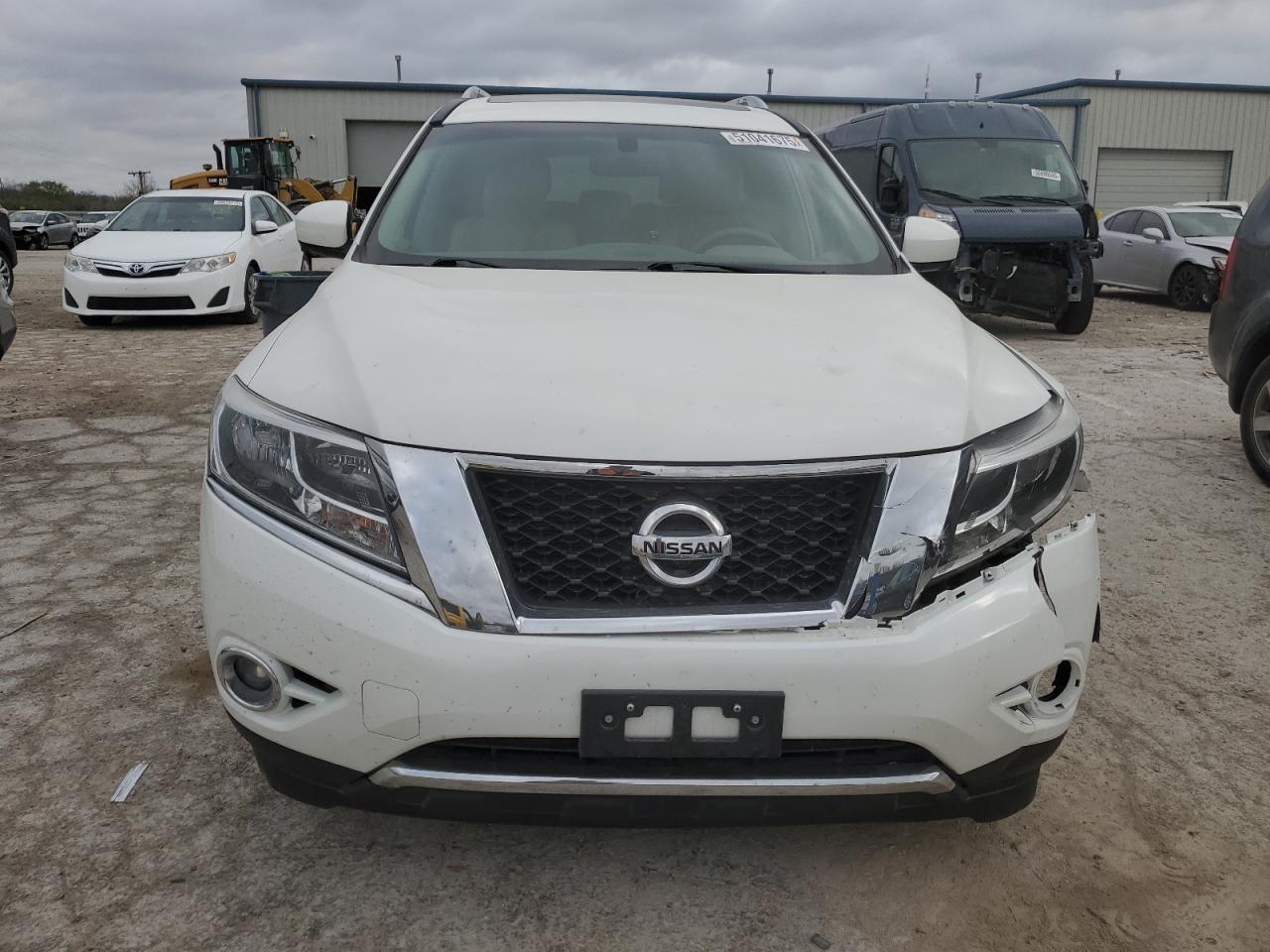 2015 Nissan Pathfinder S - Image 5
