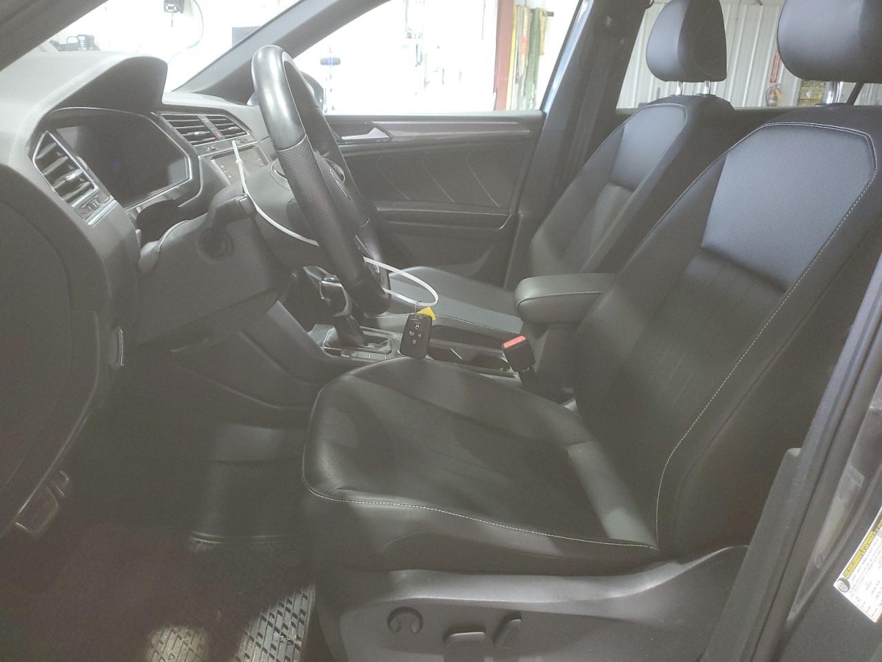 2022 Volkswagen Tiguan Se R-Line Black - Image 7