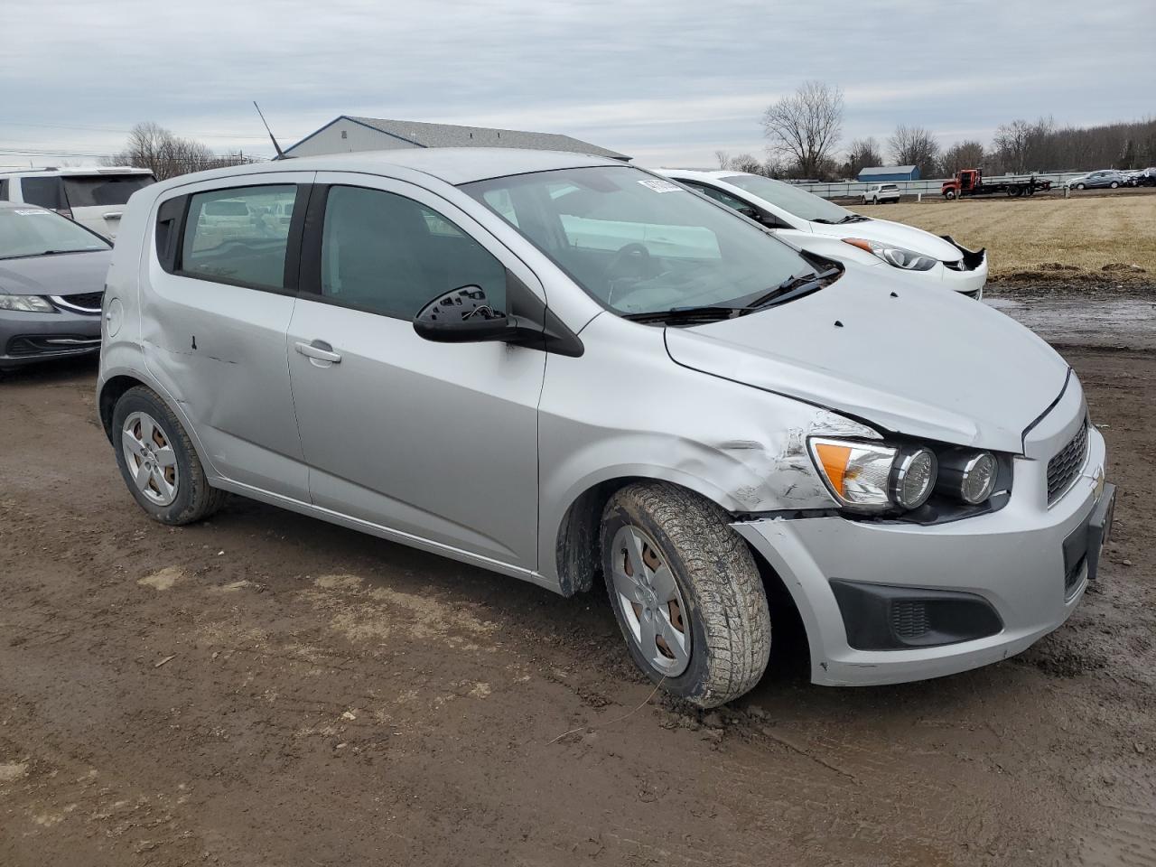 2013 Chevrolet Sonic Ls - Image 4