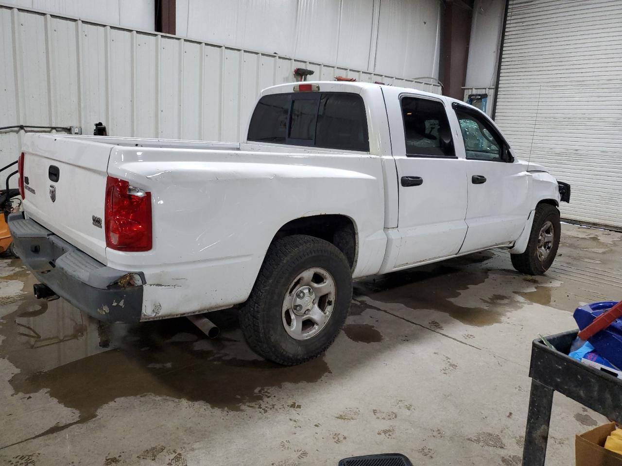 2005 Dodge Dakota Quad - Image 3