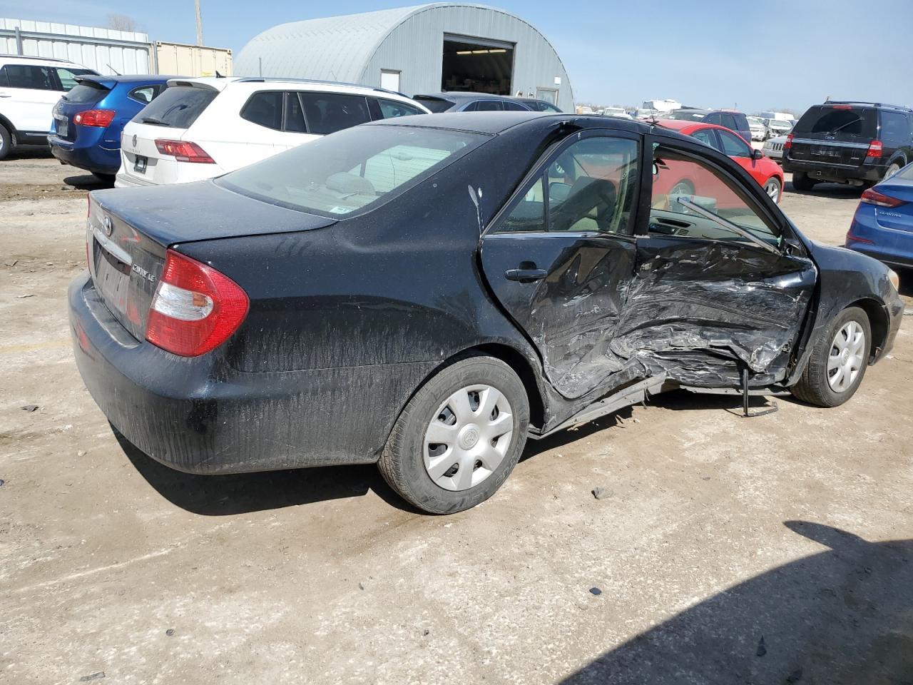 2002 Toyota Camry Le - Фото 3