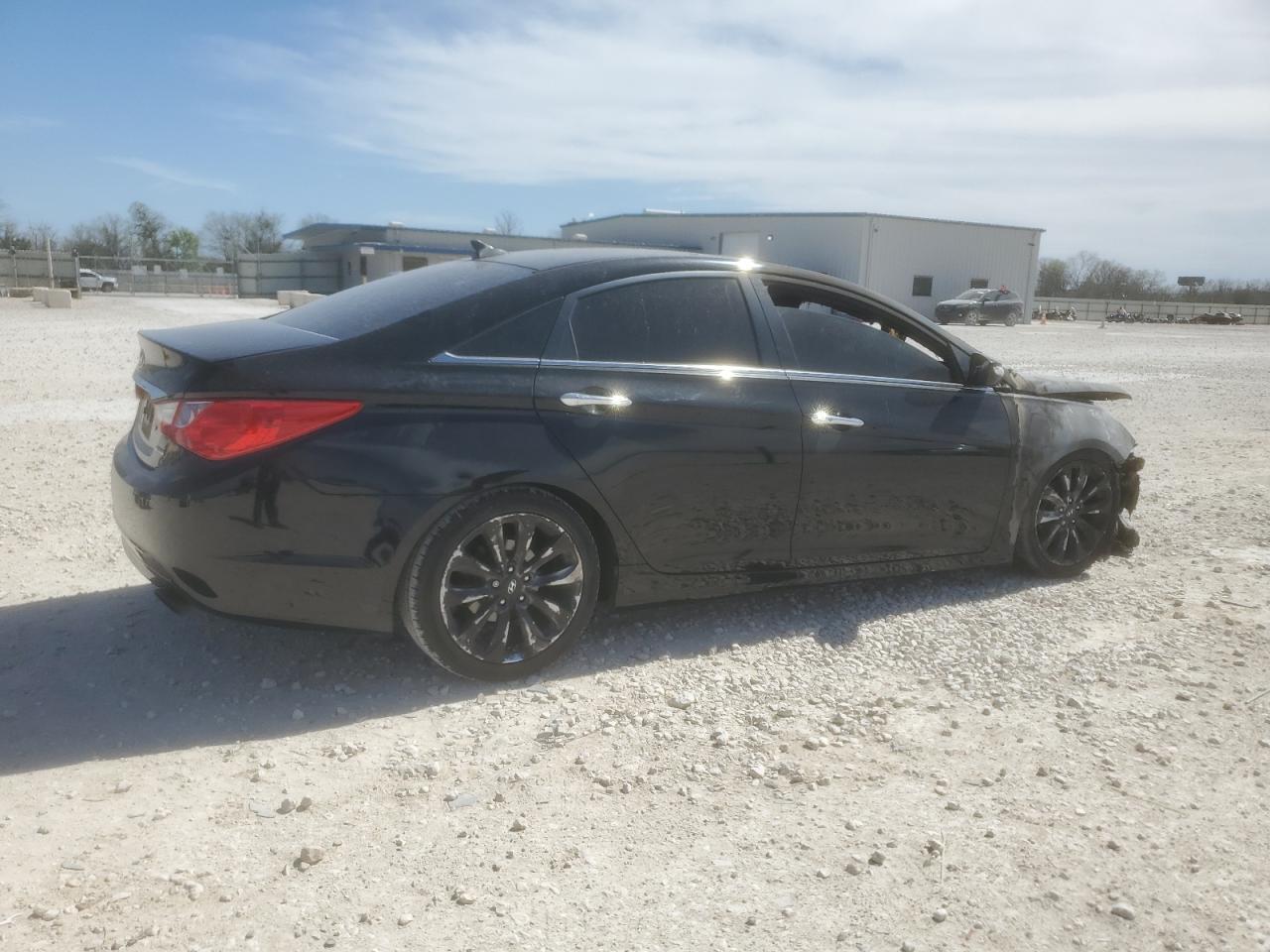 2011 Hyundai Sonata - Фото 3