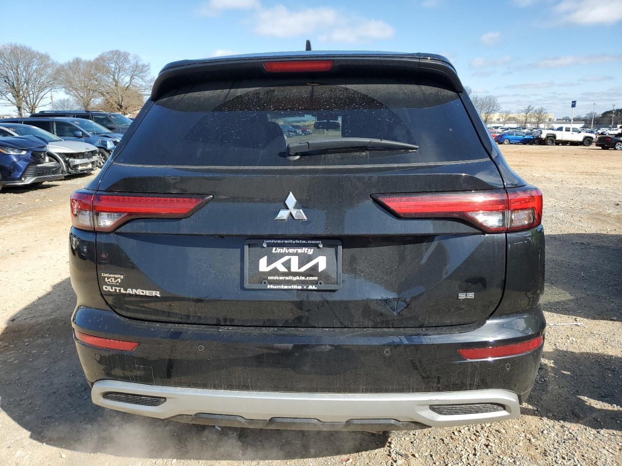 2023 Mitsubishi Outlander Se - Image 6