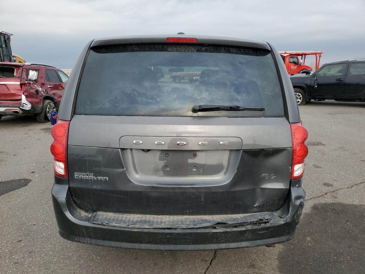 2015 Dodge Grand Caravan R/T - Image 6