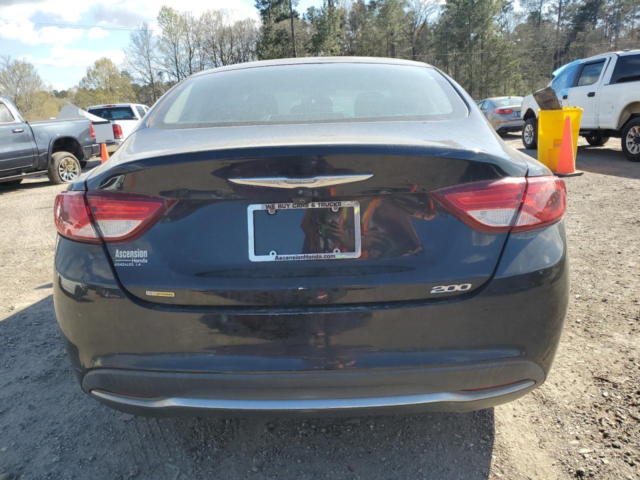 2016 Chrysler 200 Limited - Фото 6