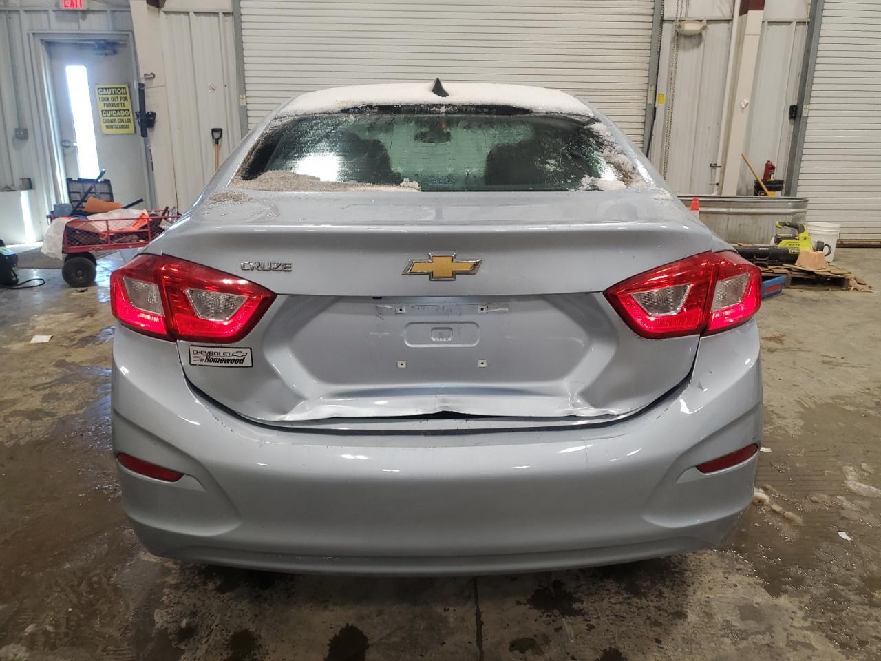 2017 Chevrolet Cruze Ls - Фото 6