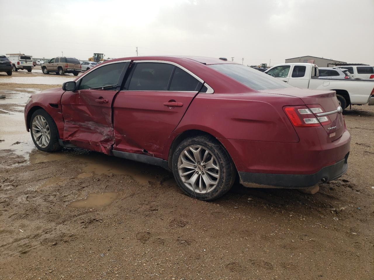2015 Ford Taurus Limited - Фото 2
