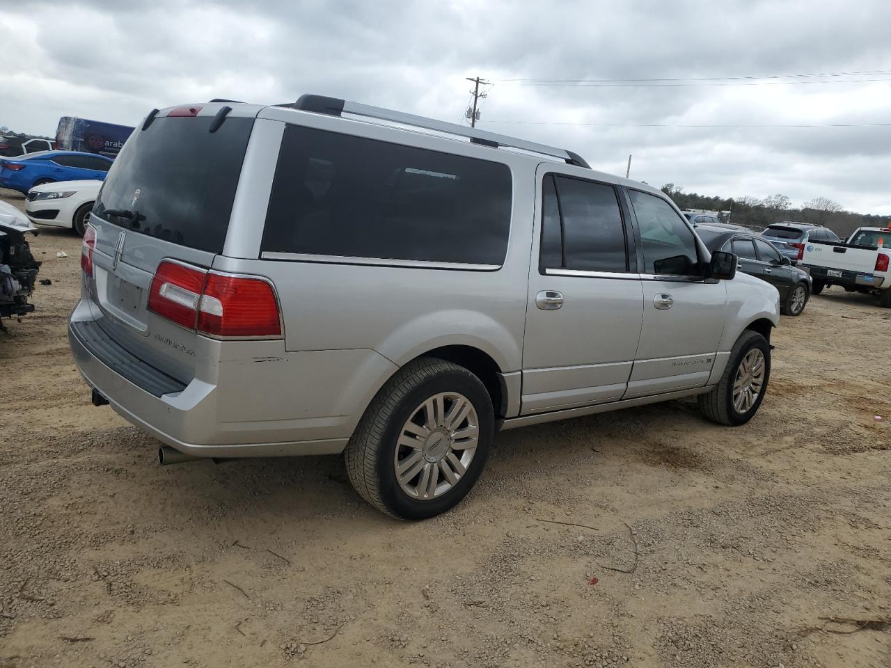 2012 Lincoln Navigator L - Фото 3