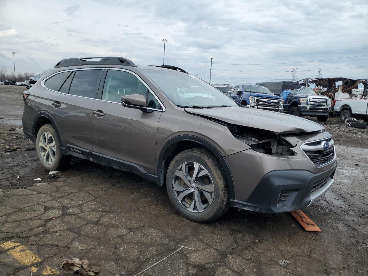 2022 Subaru Outback Limited - Image 4