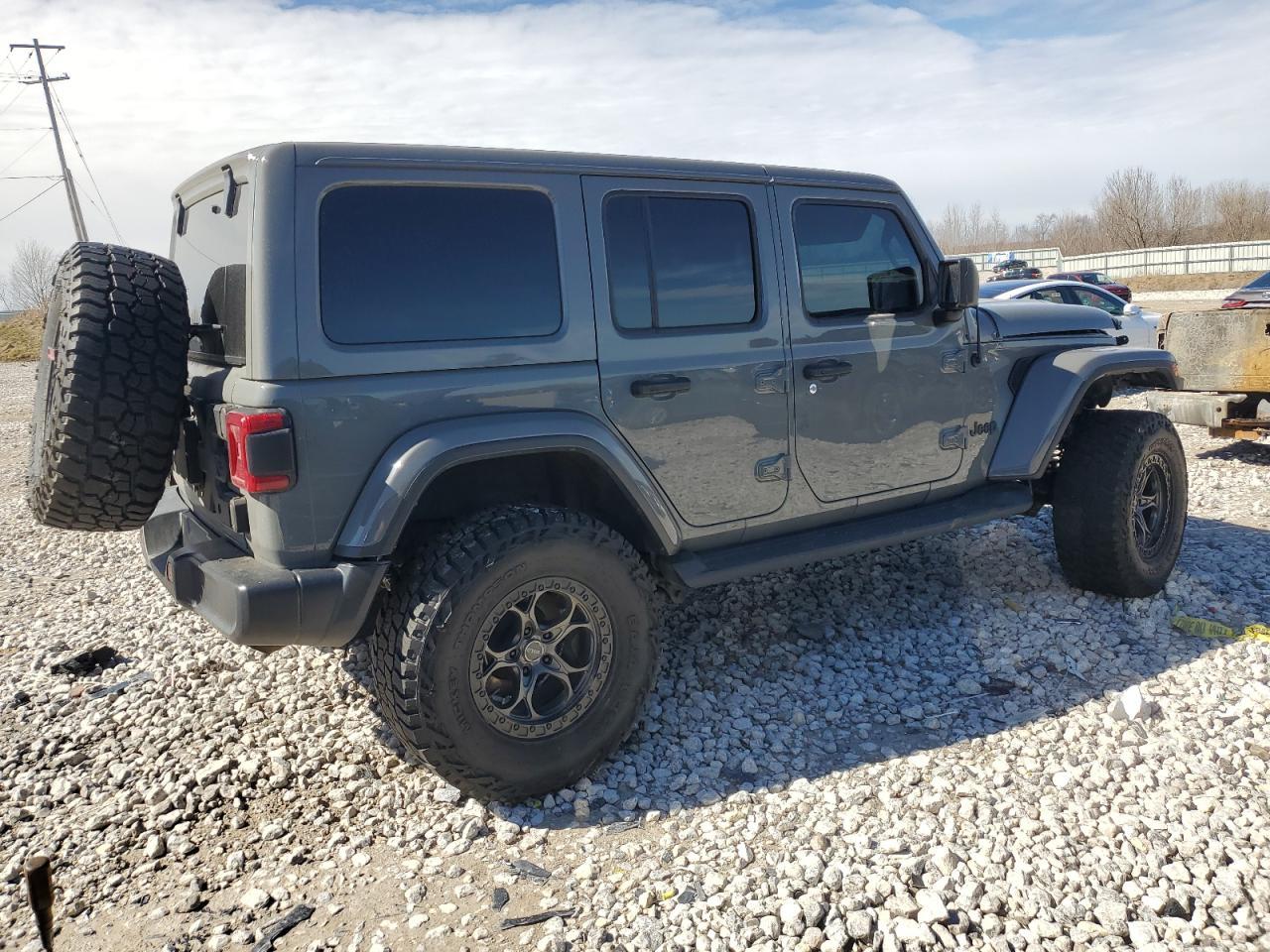 2019 Jeep Wrangler Unlimited Sahara - Image 3