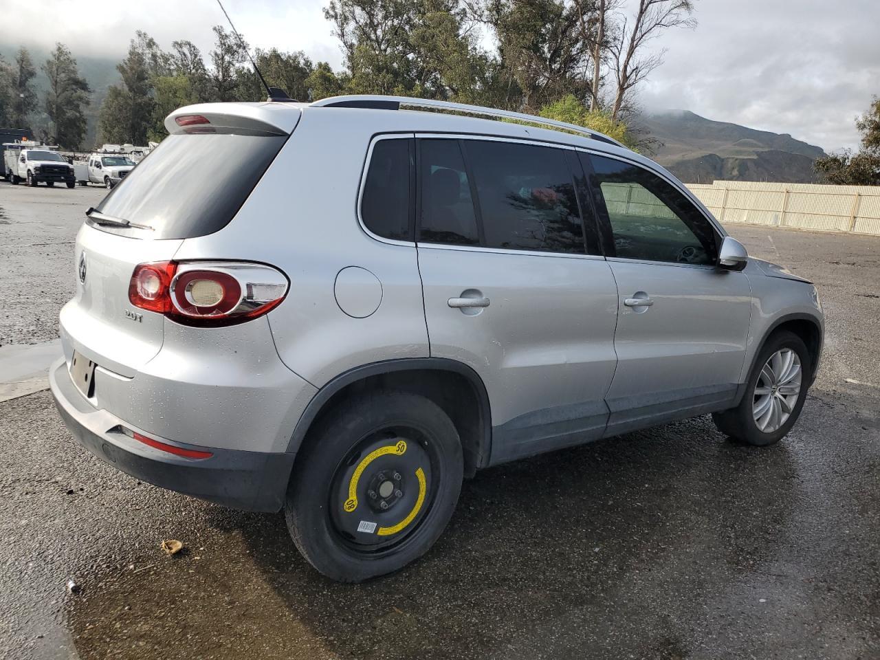 2011 Volkswagen Tiguan S - Фото 3