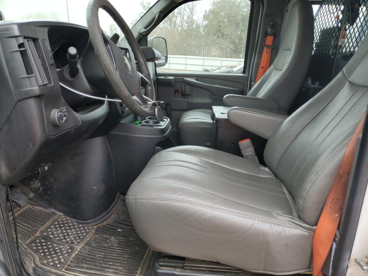 2013 Chevrolet Express G2500 - Image 7