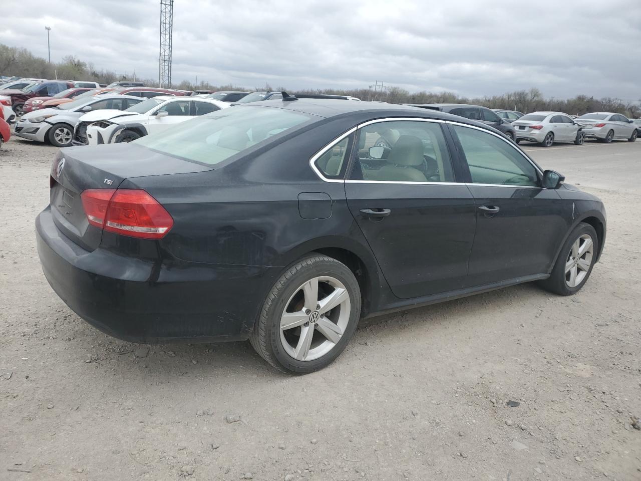 2015 Volkswagen Passat S - Фото 3