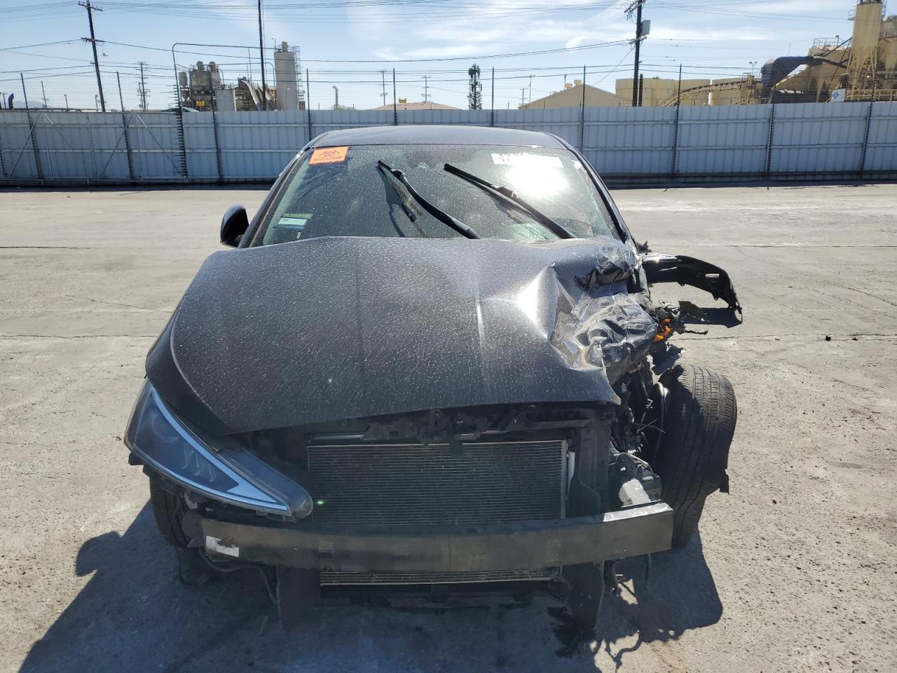 2019 Hyundai Elantra Sel - Image 5
