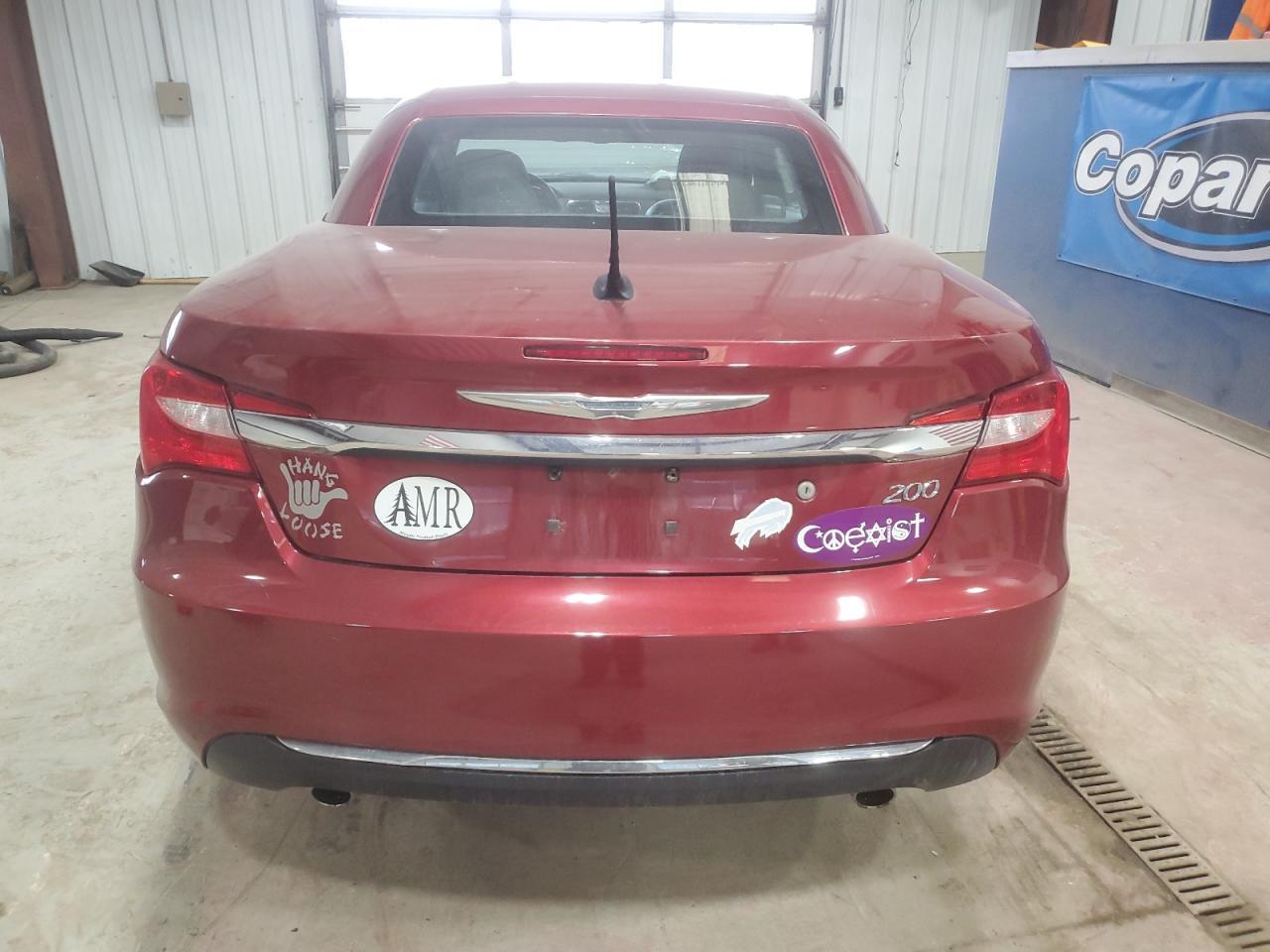 2014 Chrysler 200 Limited - Image 6