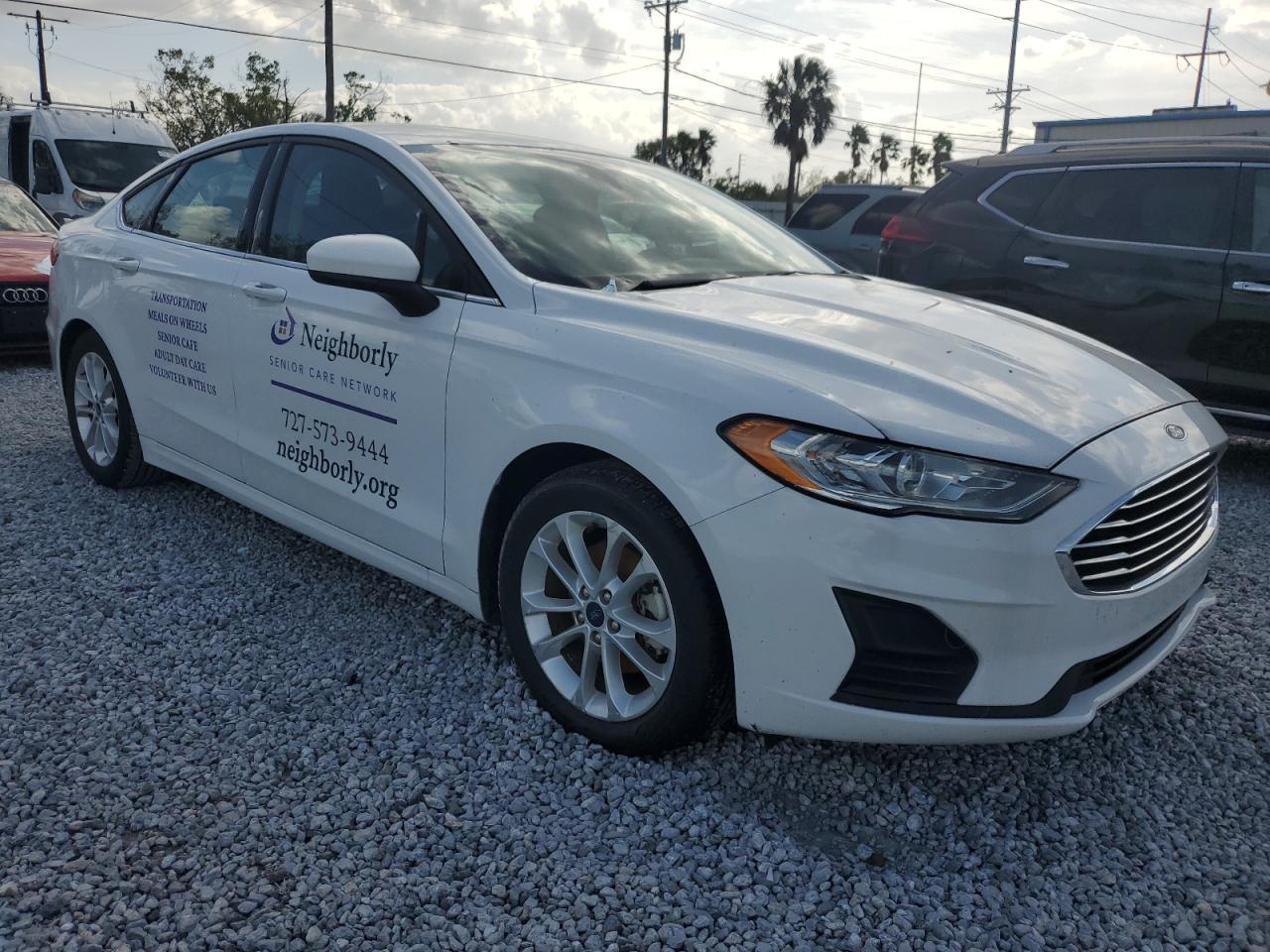 2019 Ford Fusion Se - Image 4