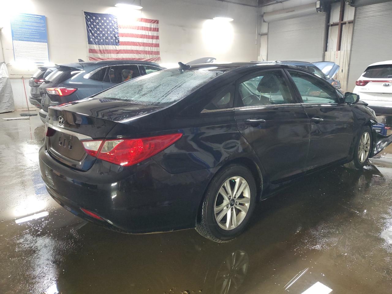 2011 Hyundai Sonata Gls - Image 3