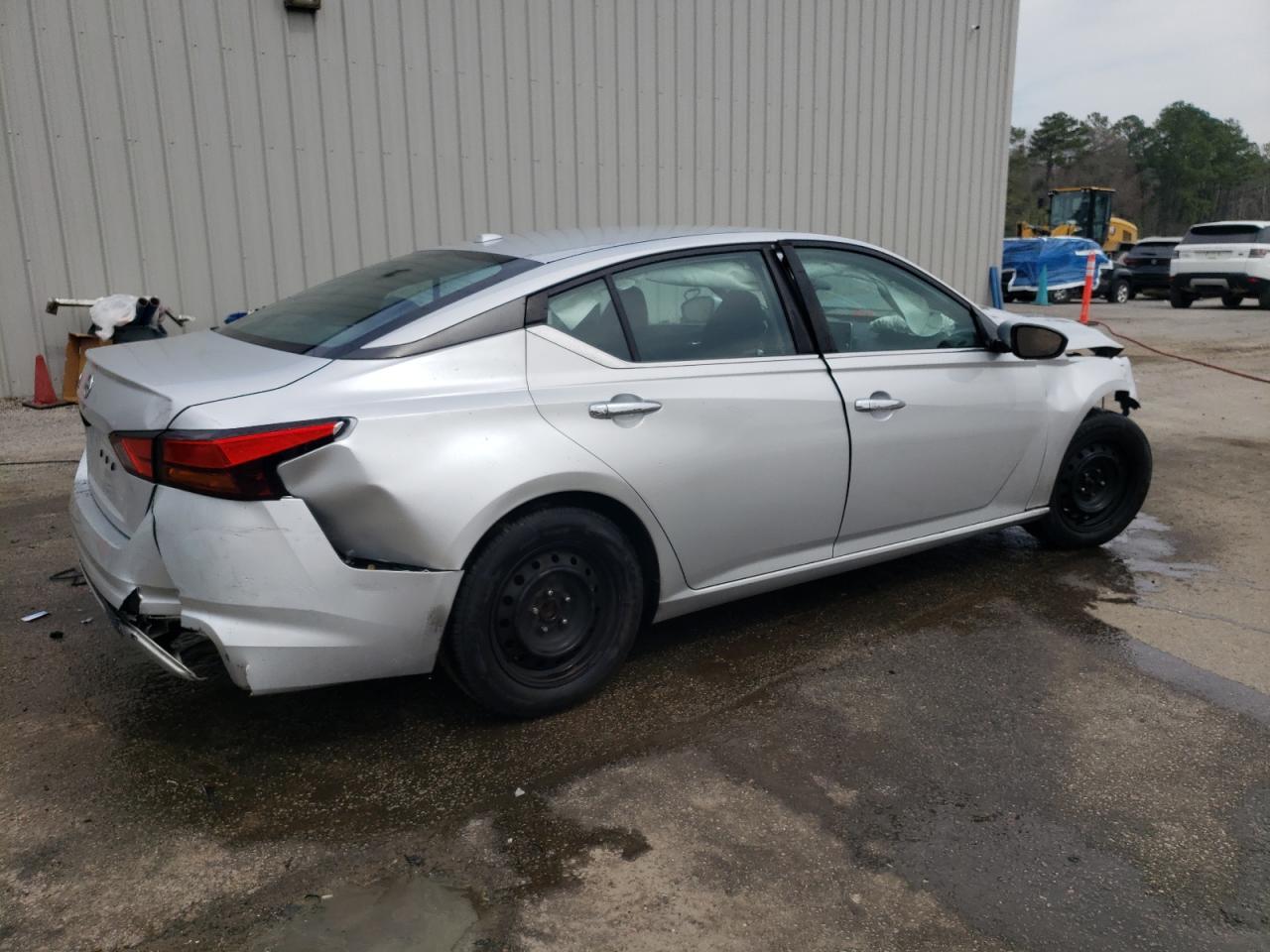 2020 Nissan Altima S - Фото 3