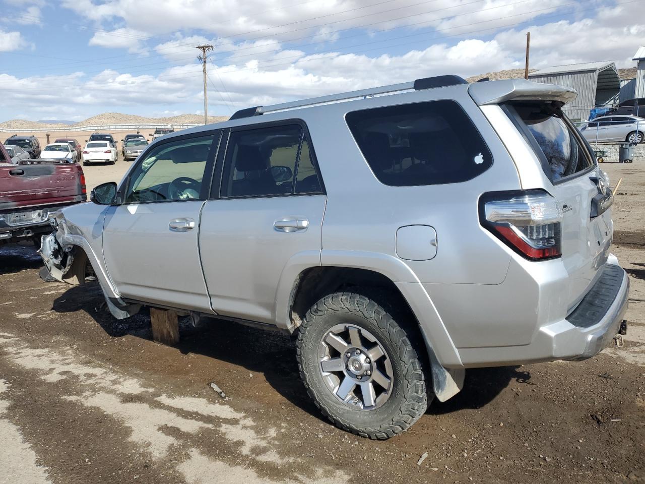 2016 Toyota 4Runner Sr5/Sr5 Premium - Фото 2