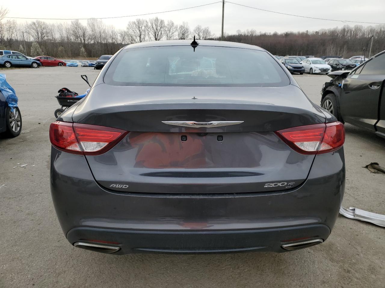 2016 Chrysler 200 S - Фото 6