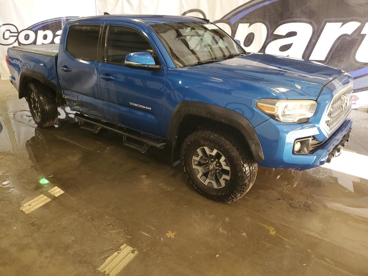 2017 Toyota Tacoma Double Cab - Image 4