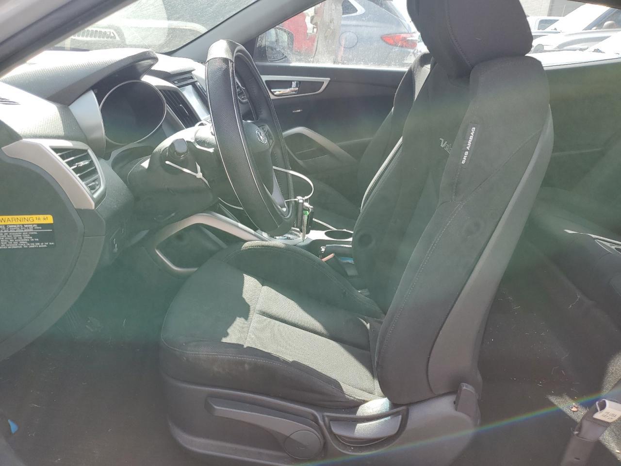 2013 Hyundai Veloster - Image 7