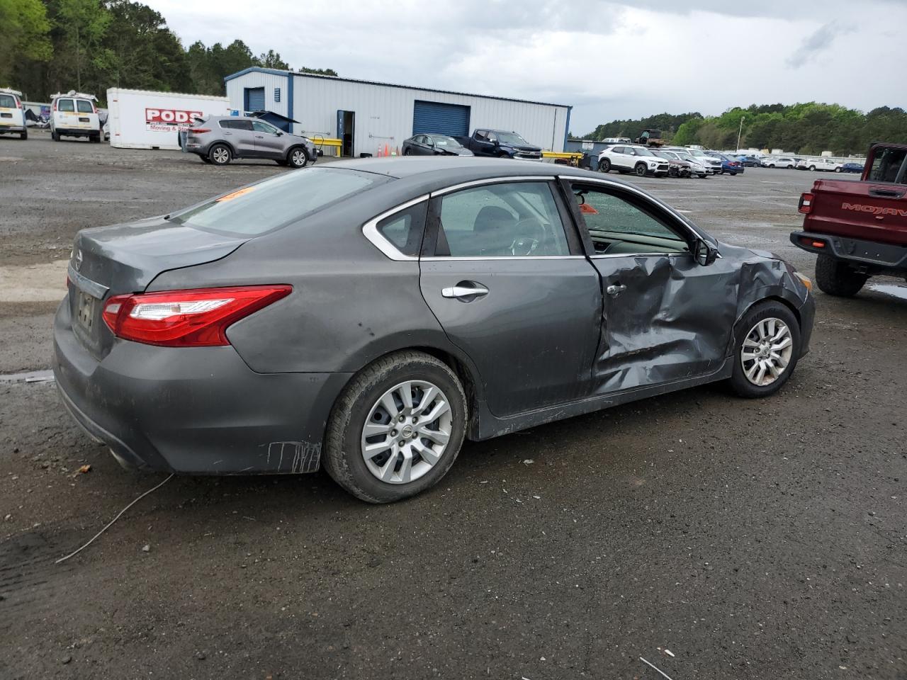 2016 Nissan Altima 2.5 - Image 3