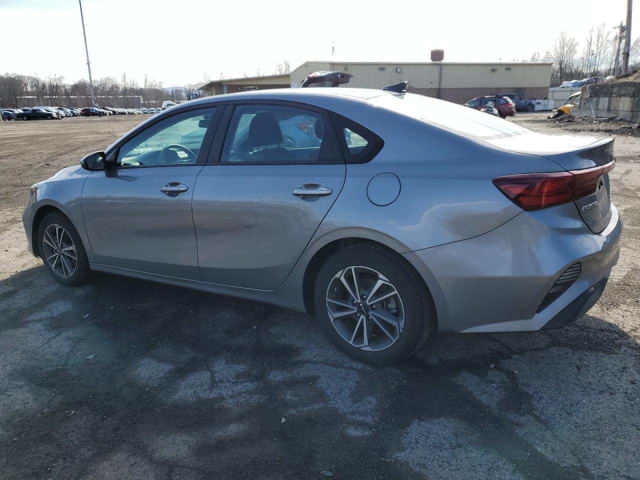 2023 Kia Forte Lx - Фото 2