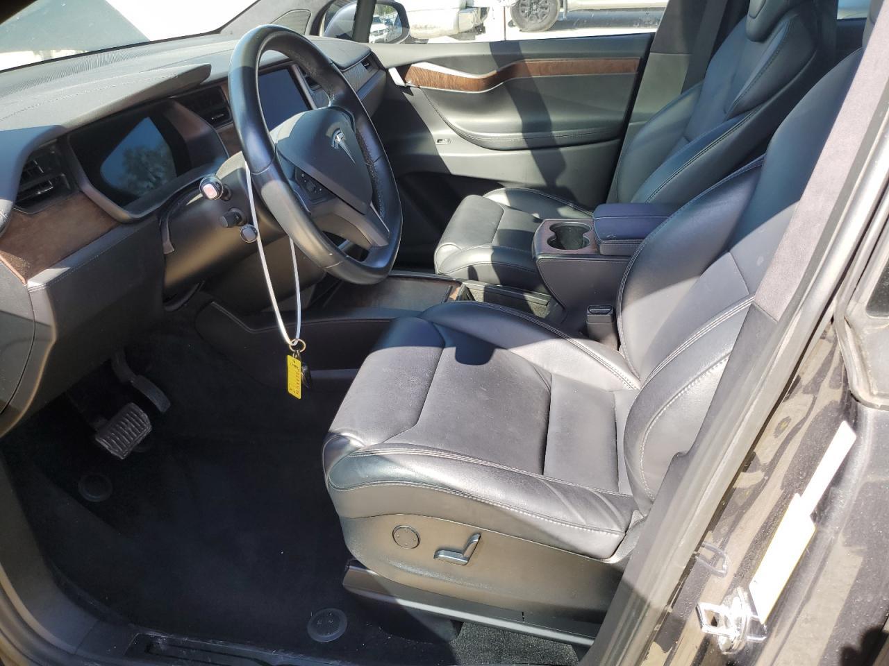 2018 Tesla Model X - Фото 7