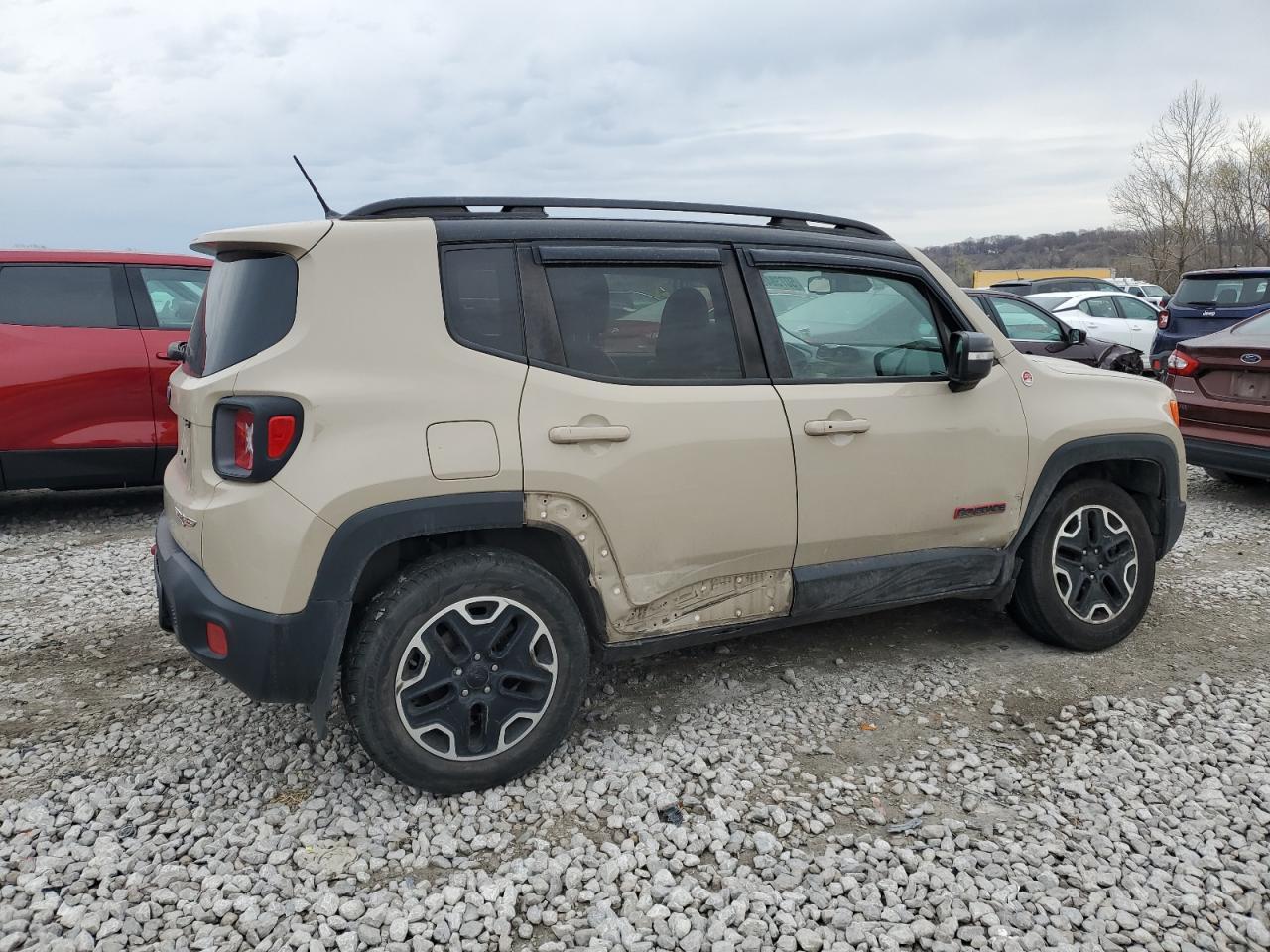 2016 Jeep Renegade Trailhawk - Фото 3