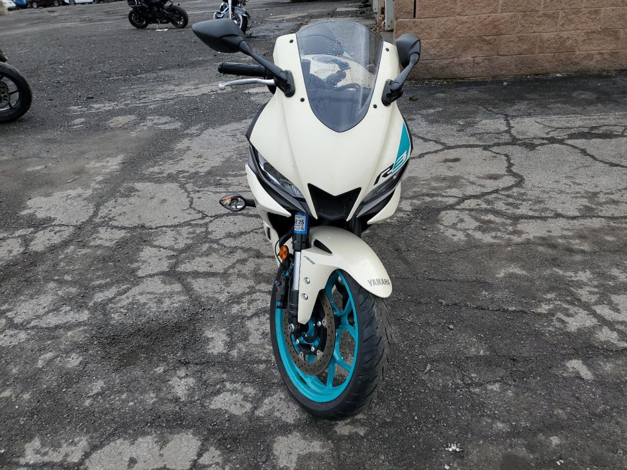 2024 Yamaha Yzfr3 A - Фото 2