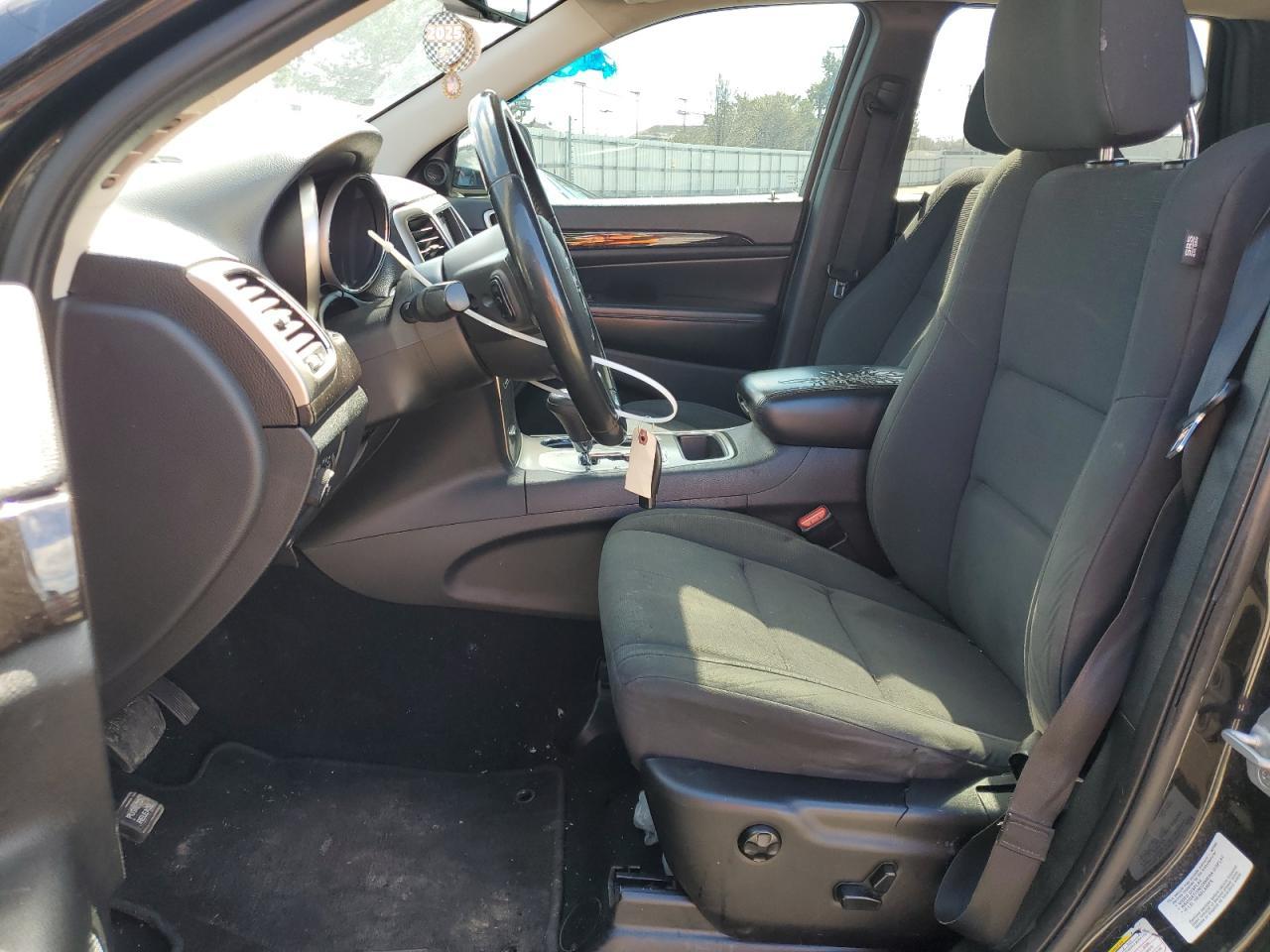 2012 Jeep Grand Cherokee Laredo - Image 7