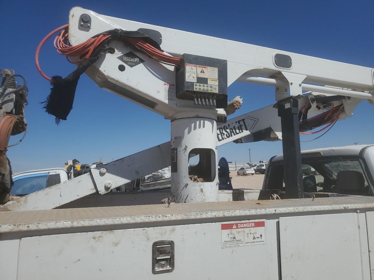 2019 Ford F550 Super Duty - Image 6