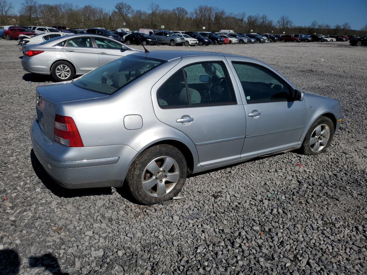 2004 Volkswagen Jetta Gls - Image 3