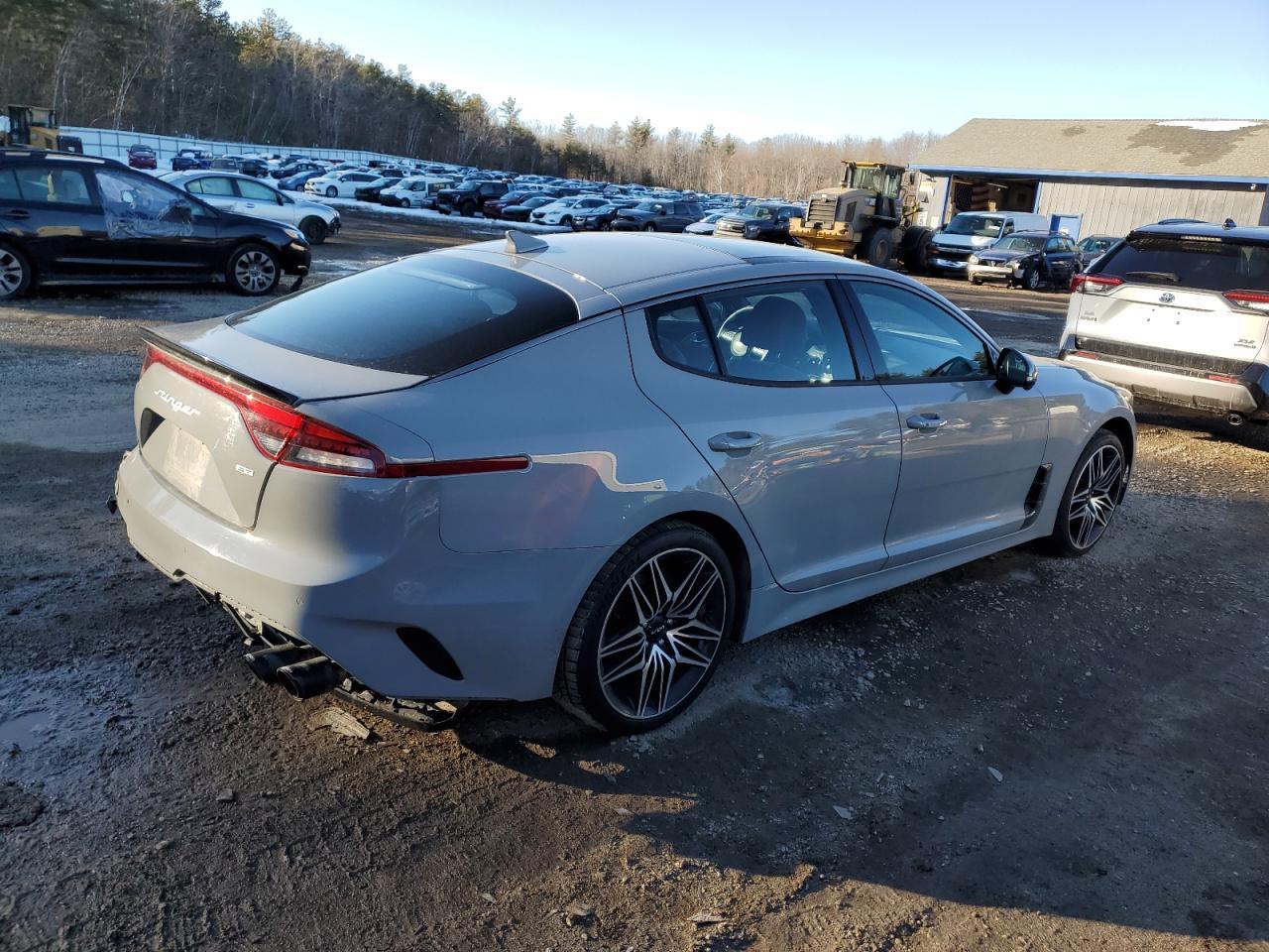 2023 Kia Stinger Gt2 - Фото 3